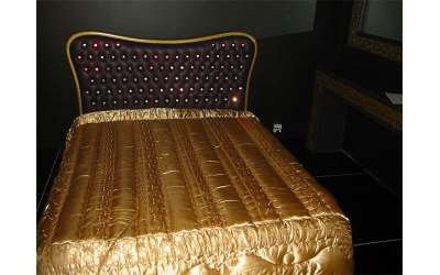 Beds with optical fibers